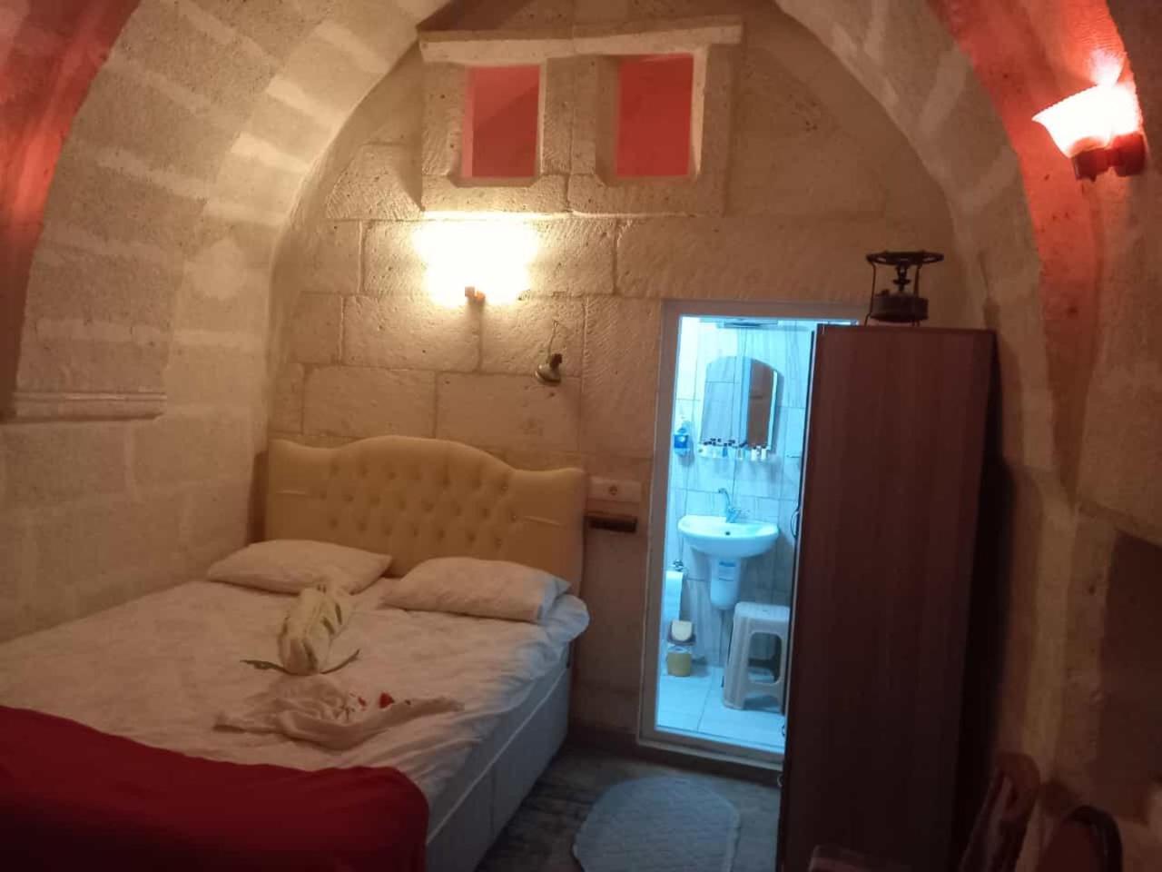 Ulas Cave Hotel Ürgüp Bagian luar foto