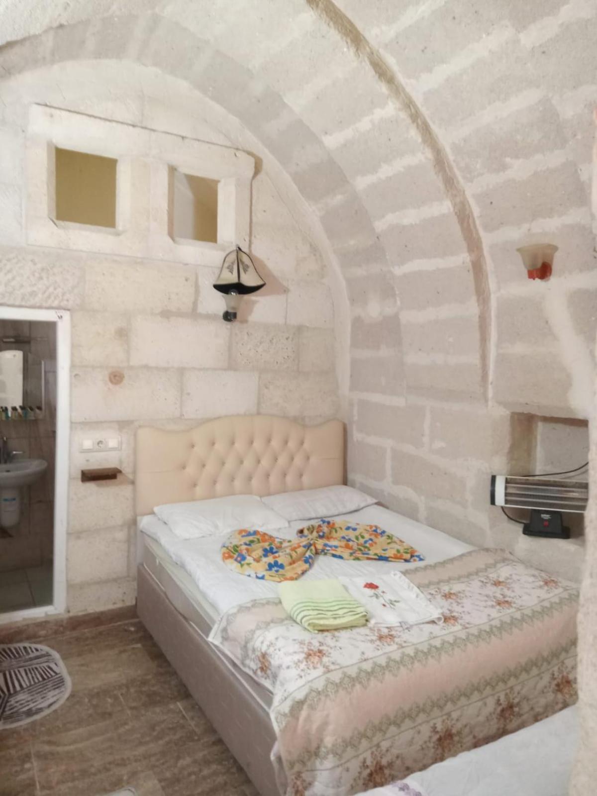 Ulas Cave Hotel Ürgüp Bagian luar foto