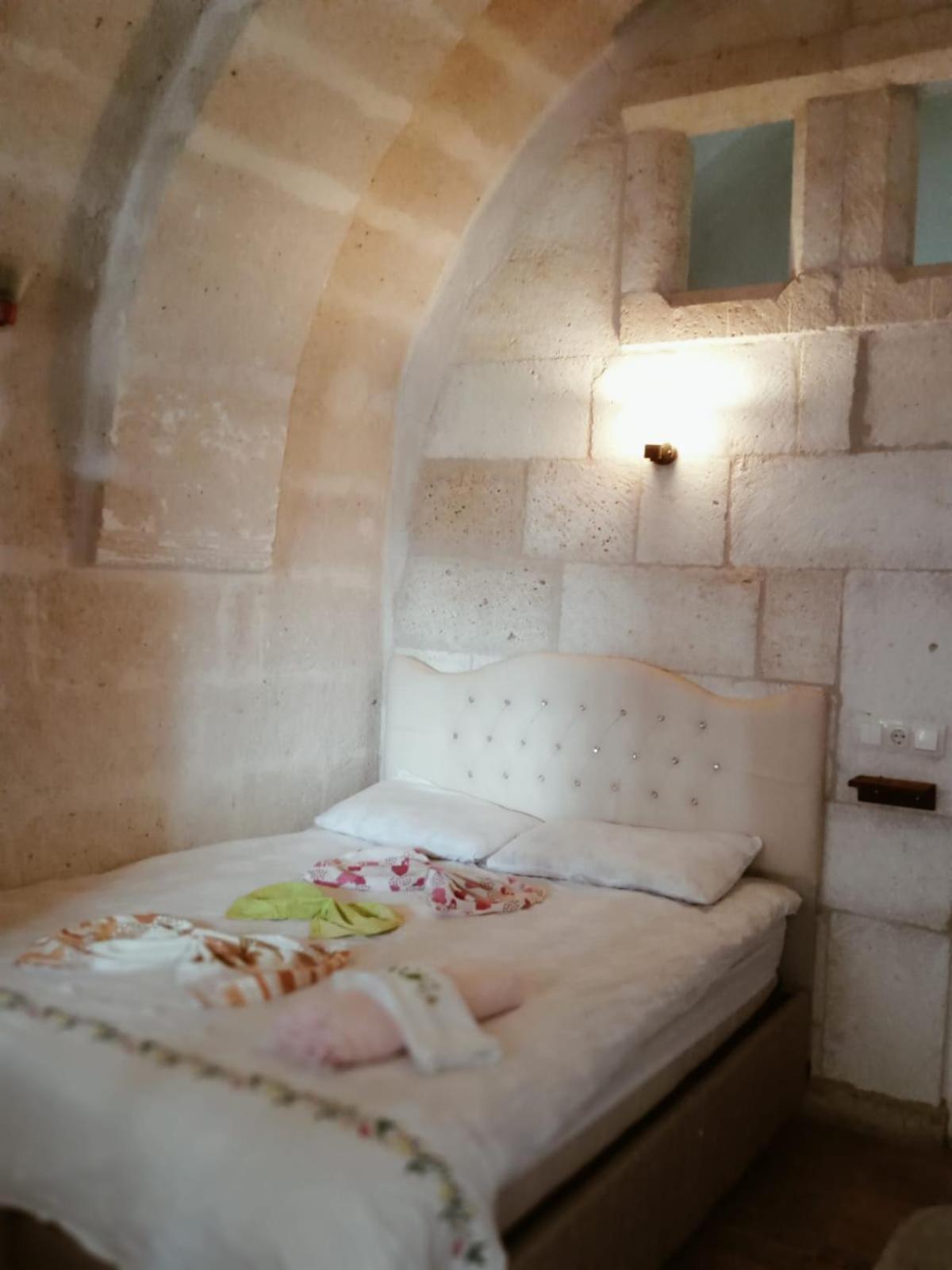 Ulas Cave Hotel Ürgüp Bagian luar foto